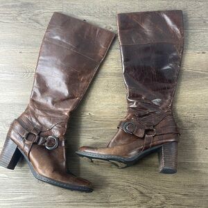 Born Women’s Brittney Brown Knee High Riding Boot Heels, size 8